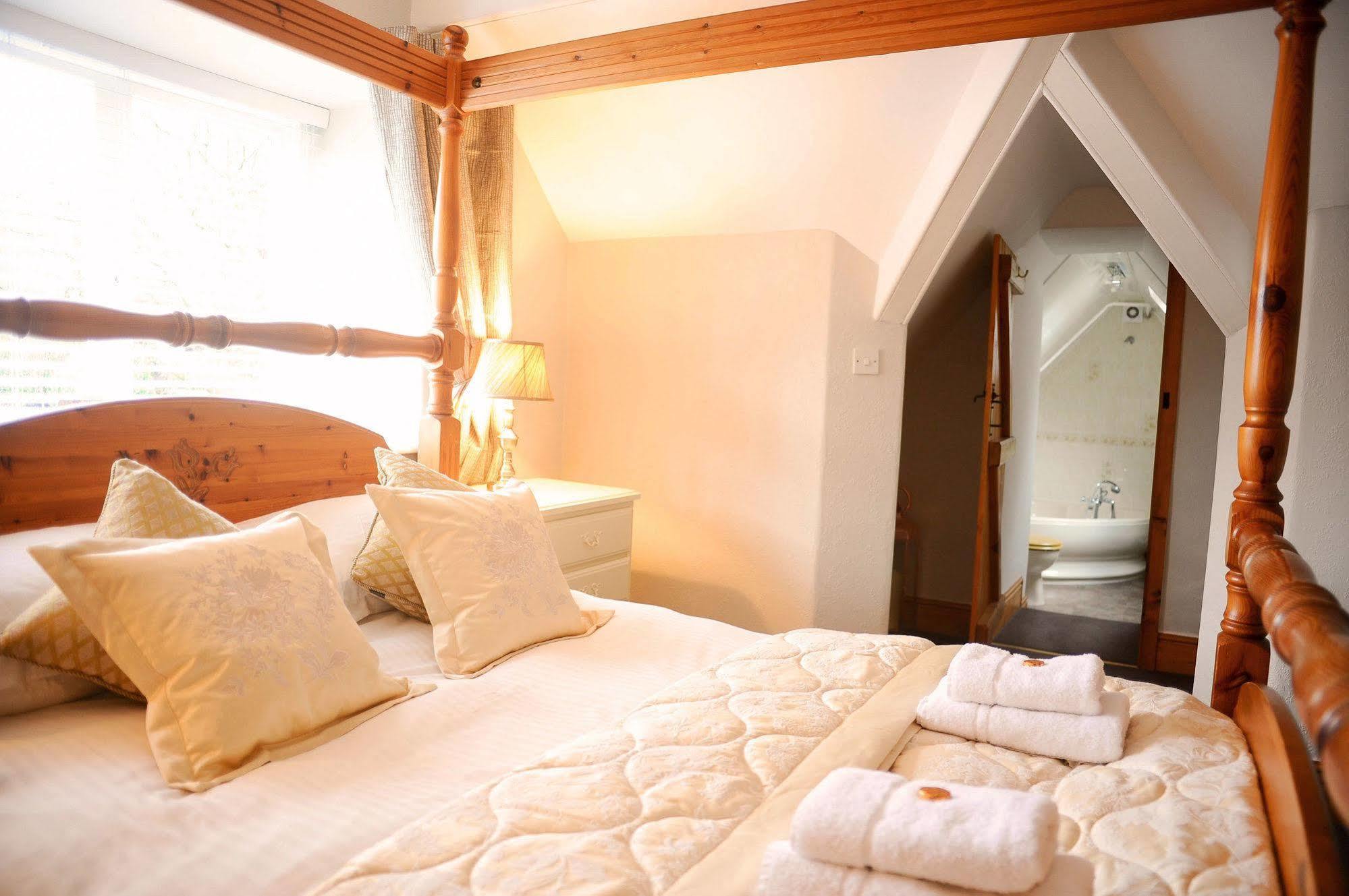 Chestnuts Guest House (Adults Only) 윈더미어 외부 사진